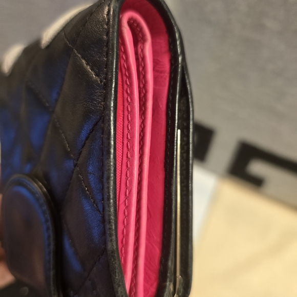 CHANEL Black and White Quilted Wallet - Picture 8 of 11